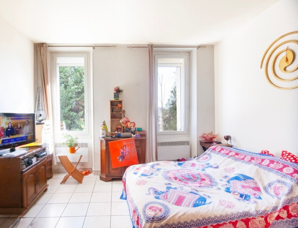 SOUS PROMESSE DE VENTE // À vendre Studio de 25 m² à MARSEILLE 3EME ARRONDISSEMENT
