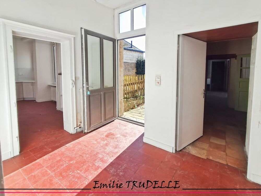 Maison de bourg à vendre 7 pièces SAINT VINCENT DU LOROUER (72) possibilité 2 logements