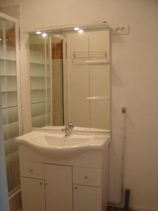  Appartement à louer 2 pièces 73 m²