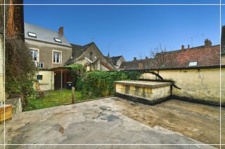  Maison à louer 6 pièces 142 m²