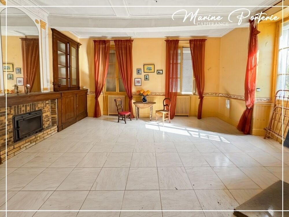 Maison de maître à révéler au coeur de Jegun  charme, volumes et cachet exceptionnel