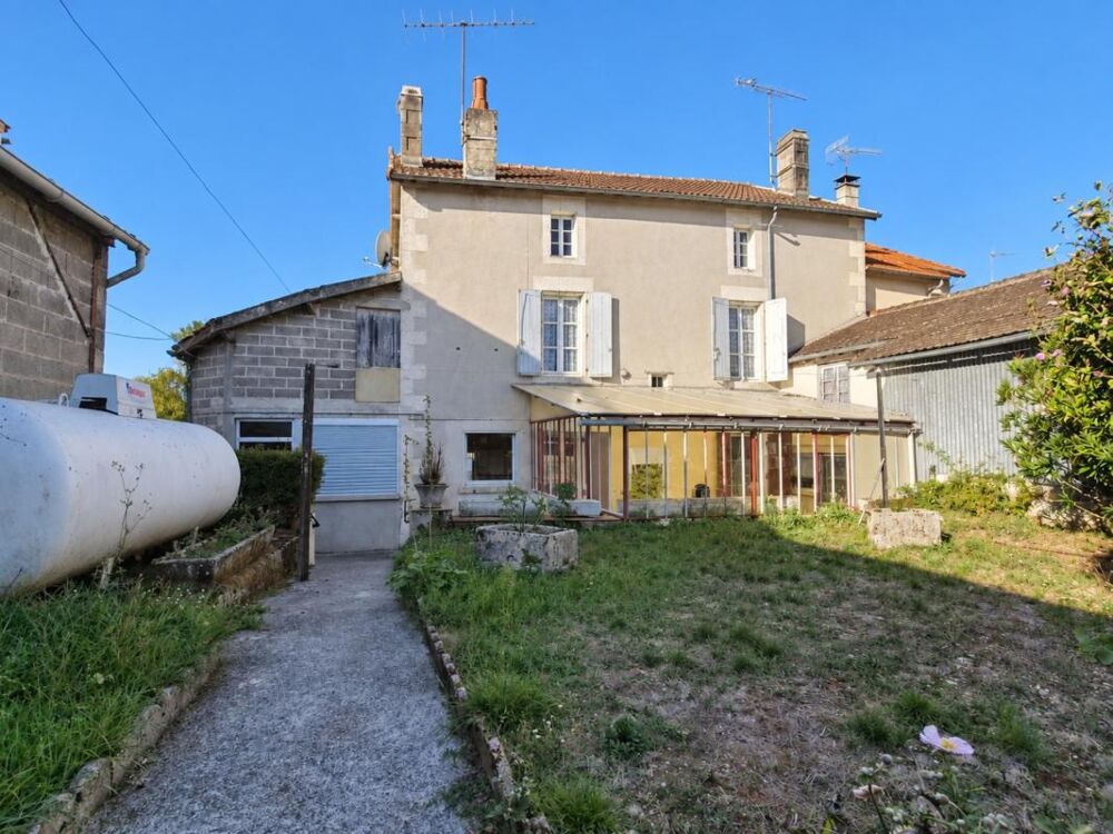 Vente Maison ? Maison de caractère aux multiples possibilités – Cœur de Saint-Laurent-de-Céris Saint laurent de ceris