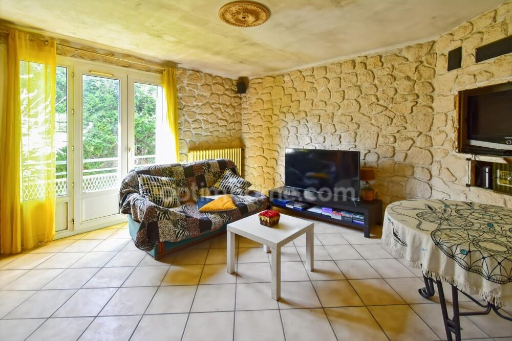 Maison traditionnelle A RENOVER, 4 chambres, sous sol total