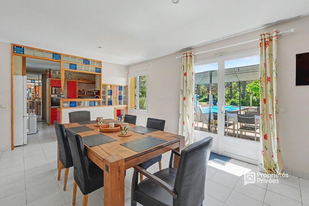 Vente Maison Maison Bessens ( Lapeyrière ) T6 avec piscine sur une parcelle de 5666 m2 Bessens