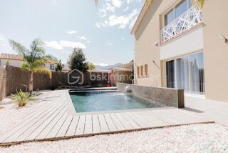  Villa à vendre 6 pièces 180 m²