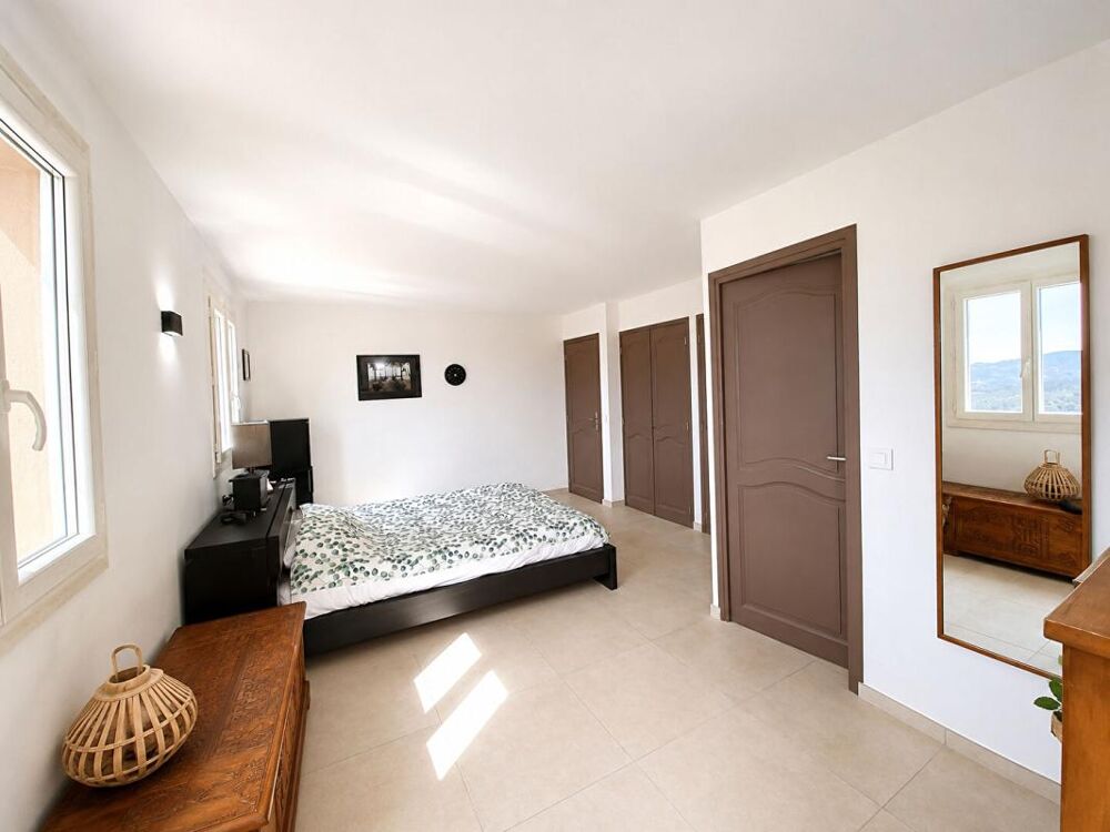 � vendre  Villa Sp�rac�des (06530)