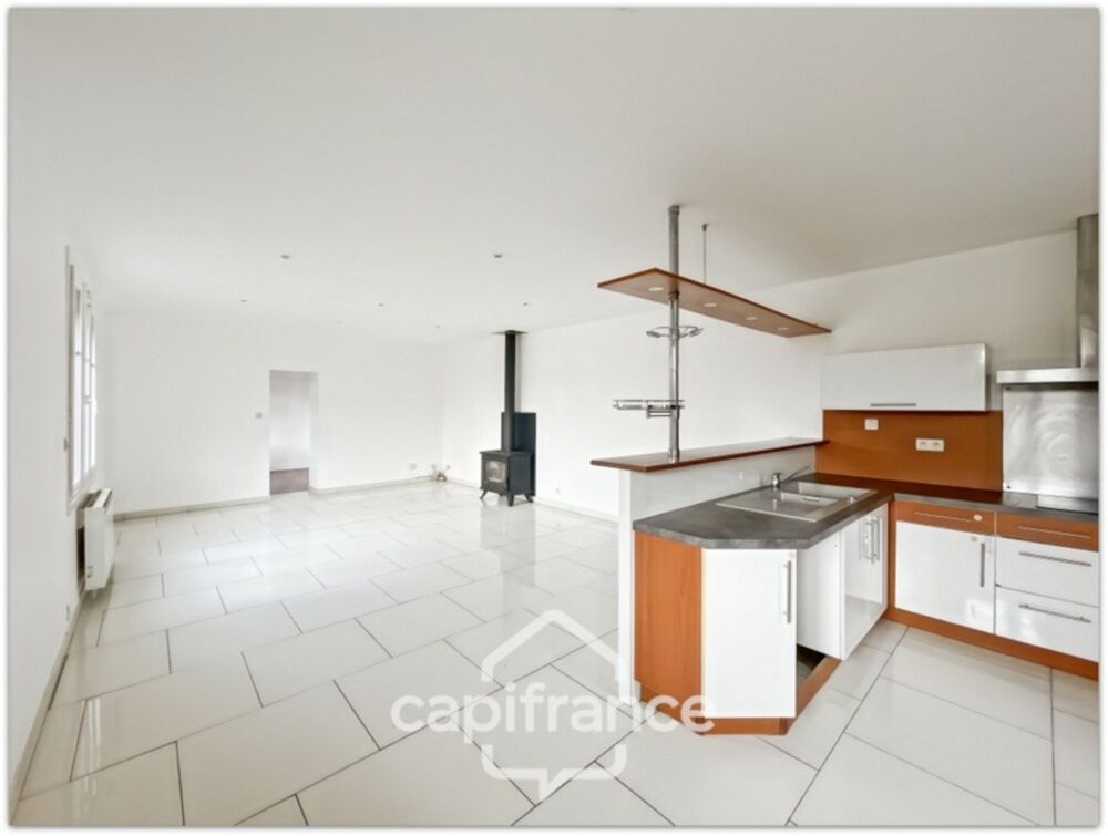Vente Maison Maison 5 pièces, 3 chambres, terrain de 540 m² et dépendance Saint hilaire du harcouet