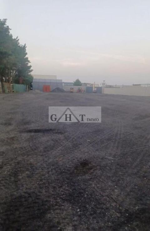   A vendre terrain industriel de 3.400m² 