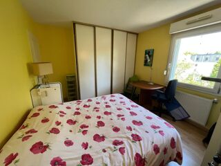  Appartement à louer 3 pièces 83 m²