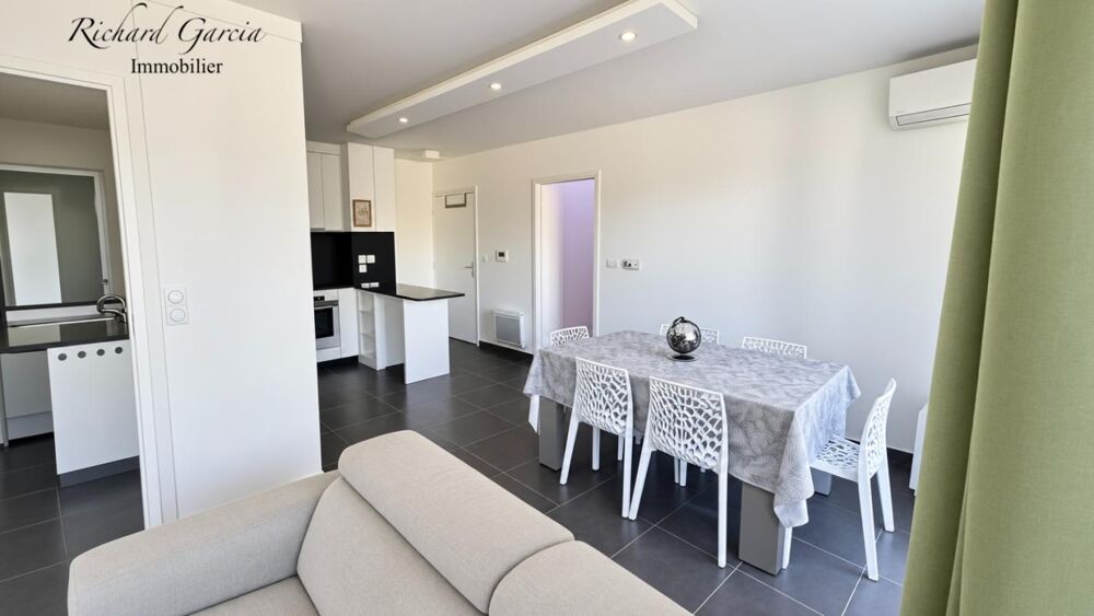 Appartement La Seyne Sur Mer 2 pièces 51 m2 - Deux places de parking en. sous -sol
