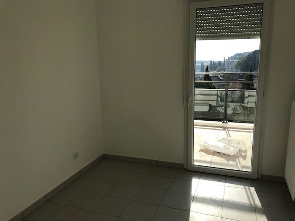 Location Appartement T3 avec balcon et parking à CANNES Cannes