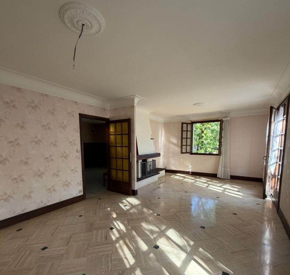 Vente Maison Mouthiers sur Boëme. Maison 118 m² avec  sous-sol sur  terrain de 2000 m² Mouthiers sur boeme