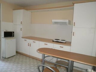  Appartement à louer 2 pièces 32 m²