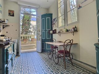  Propri�t�/ch�teau � vendre 8 pi�ces 310 m� Bordeaux