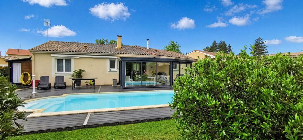 Maison T5 (116 m²) en vente à SAINT YZAN DE SOUDIAC
