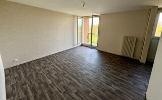  Appartement à louer 5 pièces 86 m²