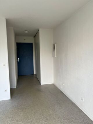  Appartement à louer 1 pièce 18 m²