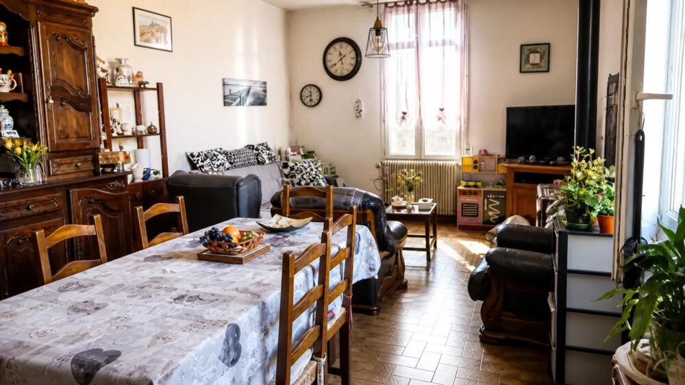 Vente Maison Maison de 5 pièces de 79 m² à Les Peintures Les peintures