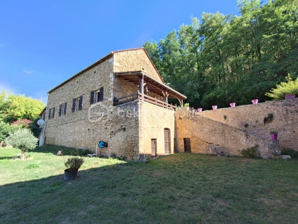 Vente Maison Magnifique Ensemble Immobilier en Pierres Entièrement Rénovée Comprenant 1 Longère, 1 Gite, 1 Grange et 1 Piscine sise au Coux e Coux et bigaroque
