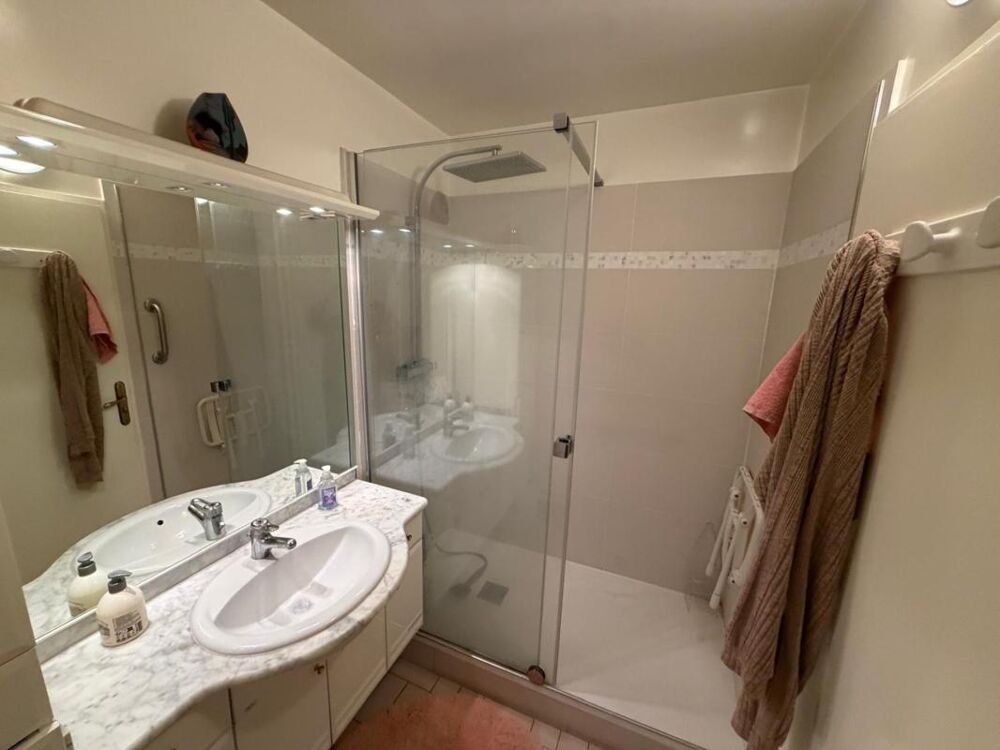 Vente Appartement Appartement à vendre 3 pièces proche métro et centre commercial Creteil