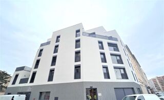  Parking / Garage à louer  Lyon