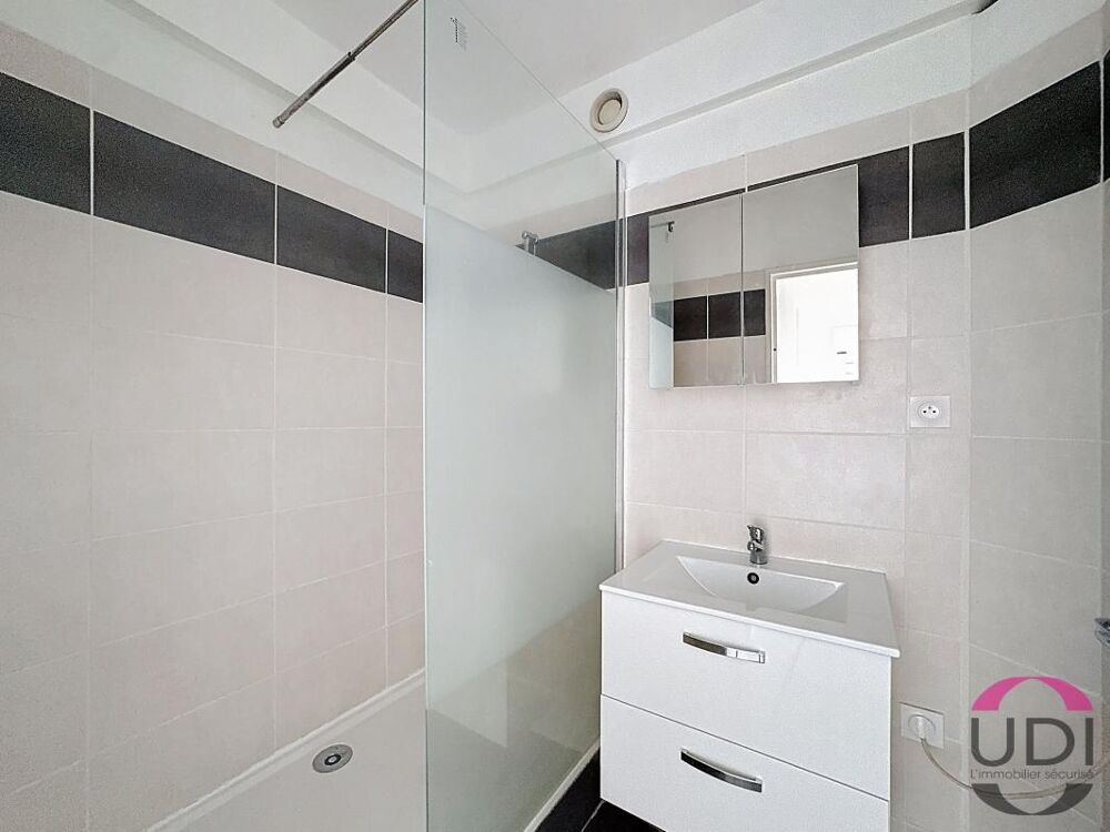 Location Appartement Appartement Lumineux À Louer - Montluçon Montlucon