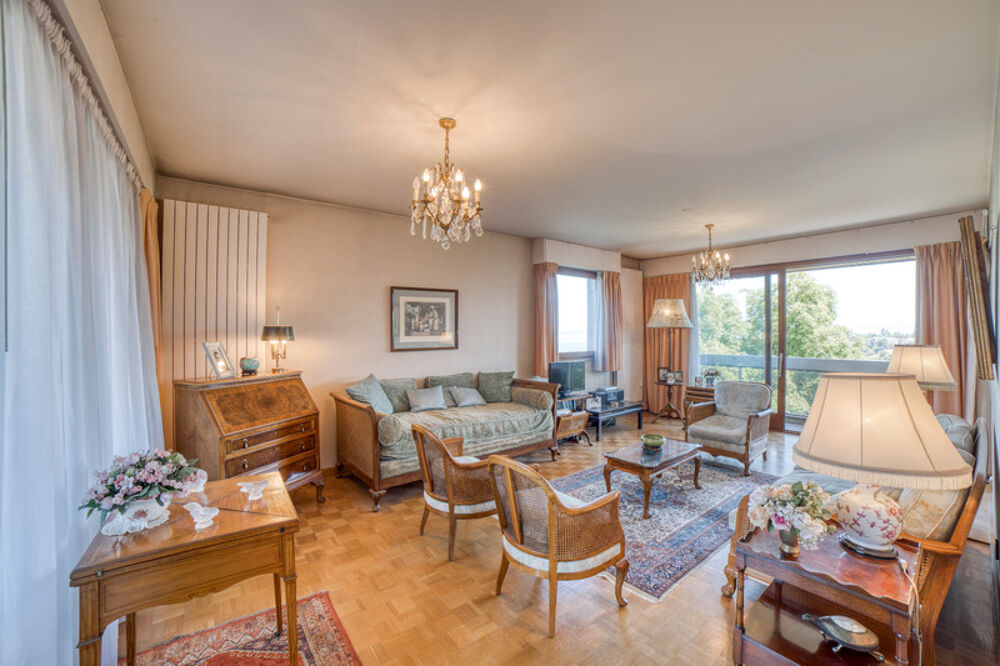 SUPERBE APPARTEMENT DE 115m2 VUE LAC à THONON LES BAINS