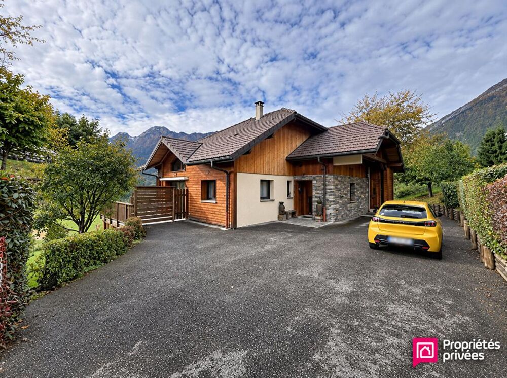 Vente Maison Maison Ugine 8 pièces 241 m2 Ugine