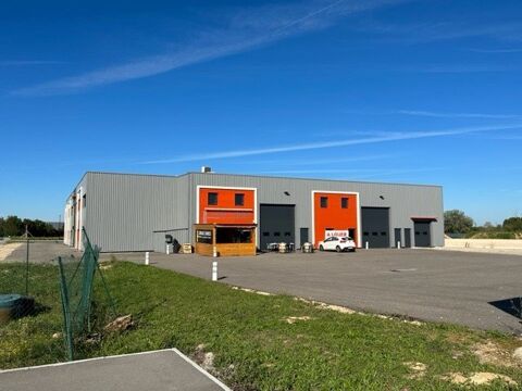   A LOUER / CELLULE D'ACTIVITE et BUREAUX 