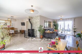  Maison  vendre 6 pices 143 m