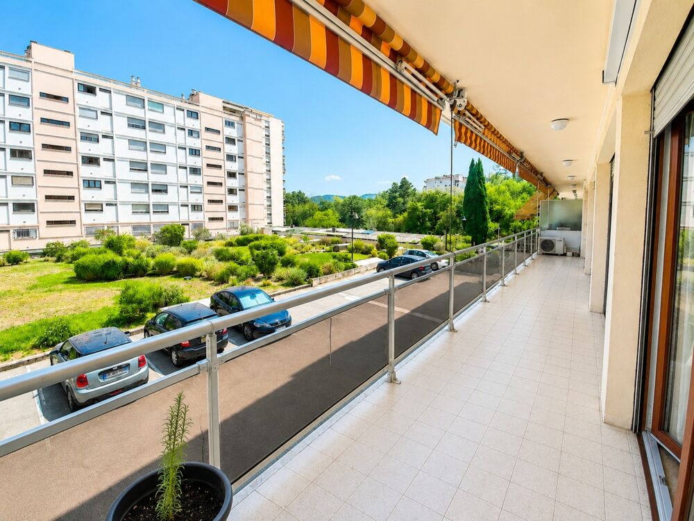 Aix en Provence / Tour d'Aygosi : Appartement 93m² avec grande terrasse