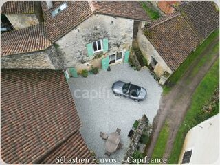  Maison Javerlhac-et-la-Chapelle-Saint-Robert (24300)