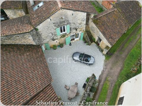 Dpt Dordogne (24), à vendre JAVERLHAC ET LA CHAPELLE S maison P7 de 210 m² - Terrain de 870,00 m² - Dépendances 220m2 220000 Javerlhac-et-la-Chapelle-Saint-Robert (24300)