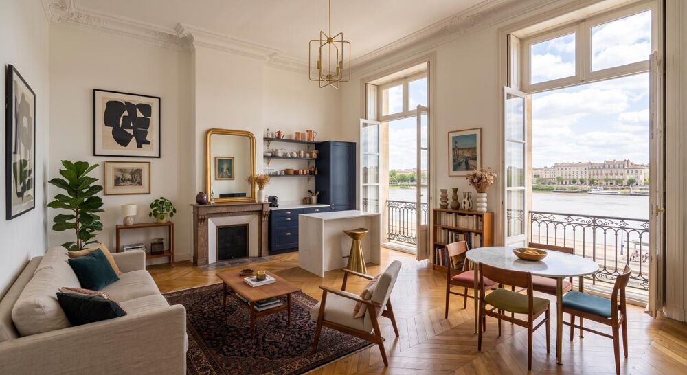 ***Grand T2 idéalement situé SUR LES QUAIS DES CHARTRONS avec VUE GARONNE ET ASCENSEUR !!***