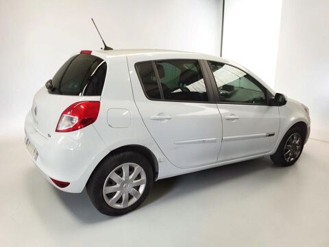 Clio III 1.2 TCE 100 NIGHT&DAY 5P 2012 occasion 06640 Saint-Jeannet