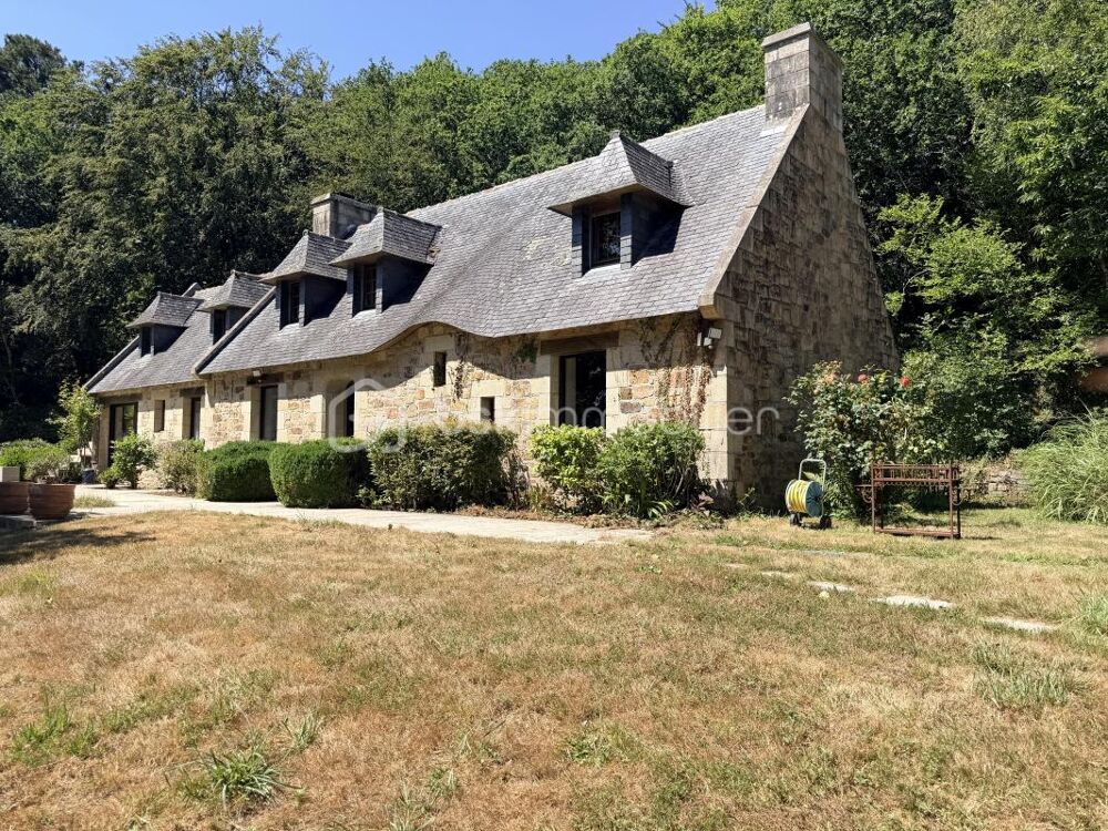 EXCLUSIVITE- NOUVEAUTE-Demeure de charme en pierre au coeur d'un domaine d'exception de 6 hectares!