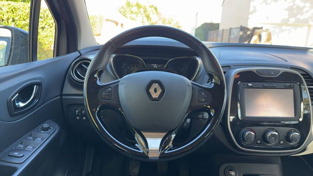 Captur 0.9 TCe 90 Zen 2015 occasion 78180 Montigny Le Bretonneux
