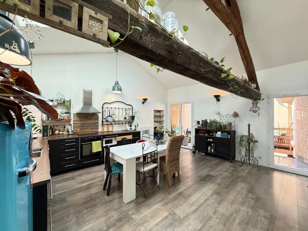 Maison de caractère rénovée  185 m²  Terrasse vue clocher  Esprit loft