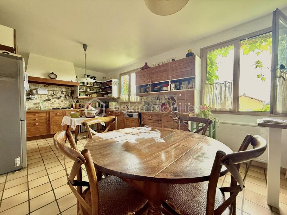 Vente Maison PUSIGNAN - Maison familiale hors lotissement avec fort potentiel Pusignan