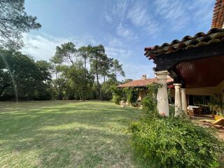  Propriété/château à vendre 8 pièces 233 m²