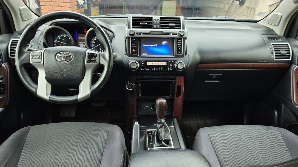 Land Cruiser KDJ 150 3.0 D-4D 190 AWD BVA6 Legende - Entretien constructe 2014 occasion 80000 Amiens