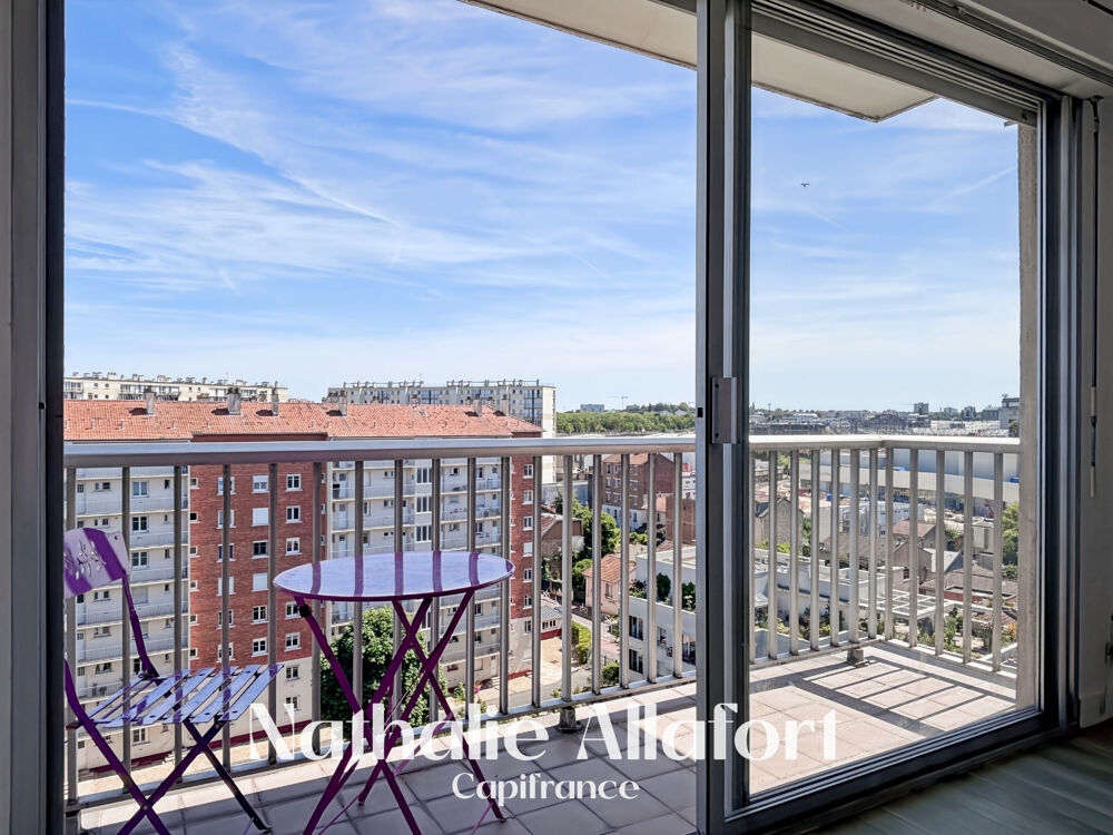 MONTROUGE Métro  2 pièces, dernier étage, balcon, parking et cave