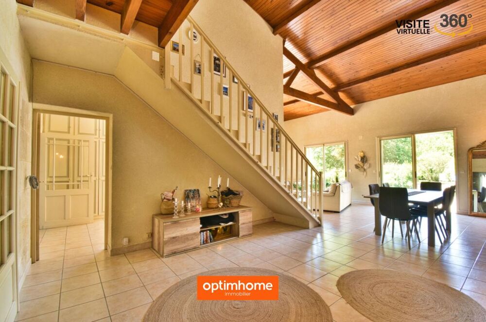 Vente Maison Belle demeure en pierre avec piscine Ambares et lagrave