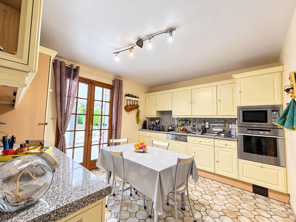 Vente Maison Maison Ecquevilly 6 pièce(s) 180 m2 Ecquevilly
