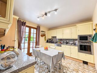 Vente Maison Maison Ecquevilly 6 pièce(s) 180 m2 Ecquevilly