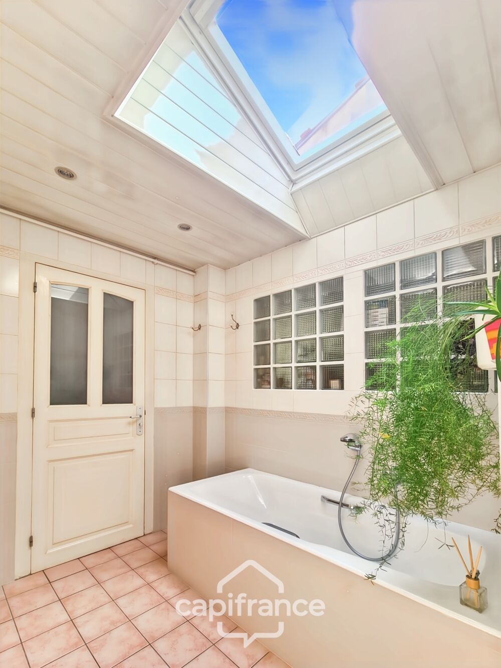 Vente Maison Coup de coeur - Charmante Maison 3 pièces 74 m² avec jardinet-Garage-Proche de toutes commodités Vaires sur marne