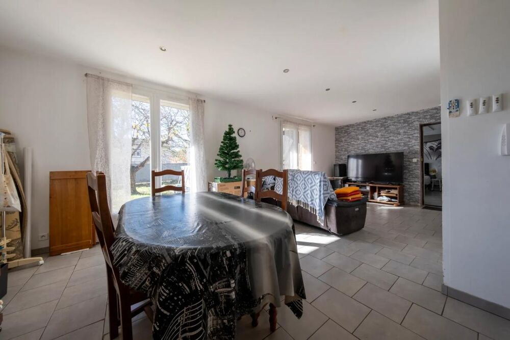 Spacieuse maison avec 7 chambres à Boussens