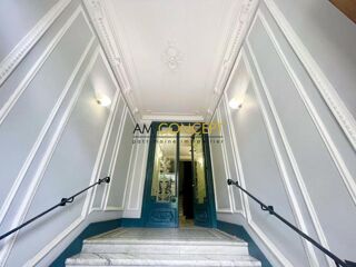 Vente Appartement NICE LIBERATION immeuble bourgeois 3P balcon cave Nice