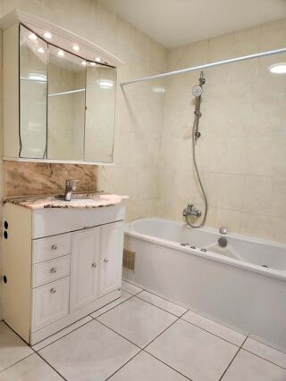  Appartement à louer 2 pièces 43 m²
