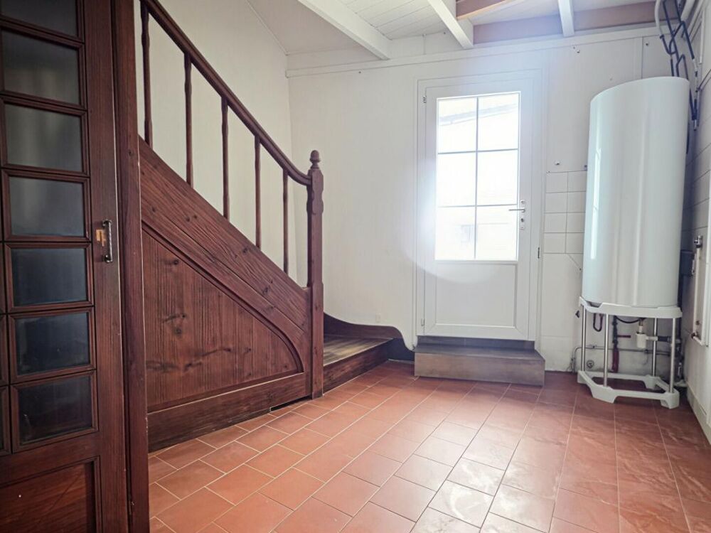 Vente Maison 17230 - LONGEVES - Maison 3 Chambres 5 Pièces 120 m2 environ - Longeves